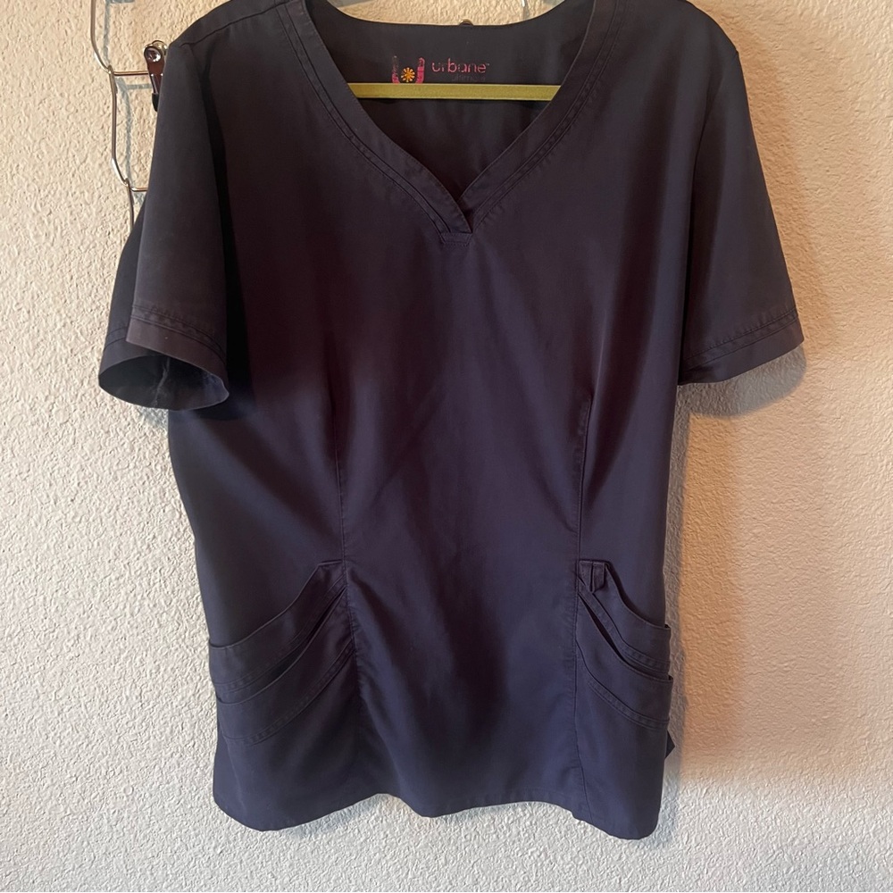 Urbane navy scrub top size XL with sweetheart neckline